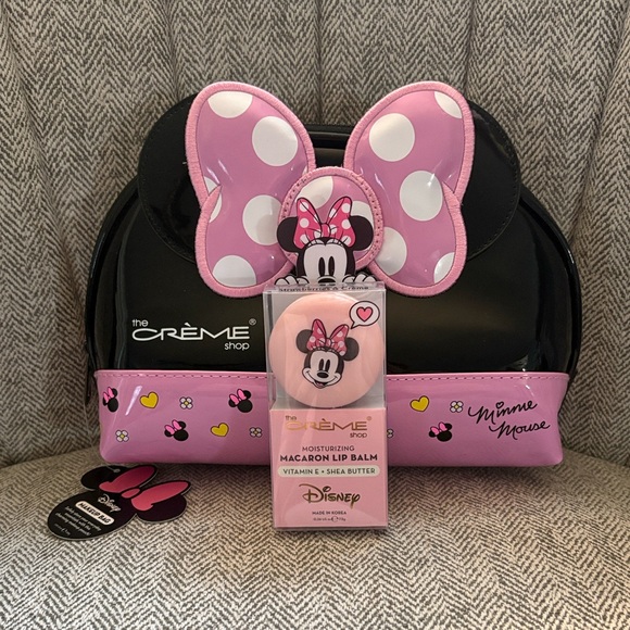 The Creme Shop Handbags - The Crème Shop Minnie Mouse Makeup Bag